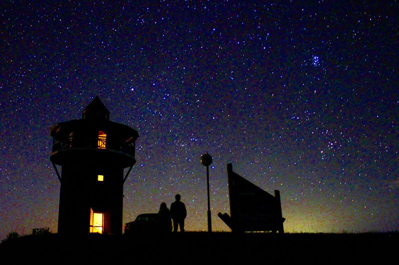 煌めく天の川はまさに絶景 北海道 八雲町 育成牧場 北海道 Lineトラベルjp 旅行ガイド