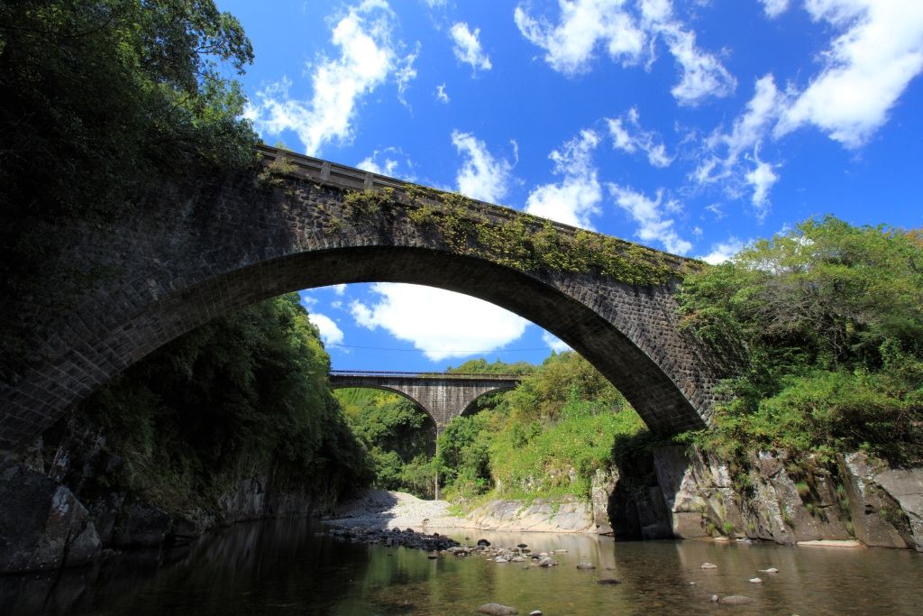 日本一 二位の石橋 大分 轟橋 出会橋 は夏ドライブで 大分県 Lineトラベルjp 旅行ガイド