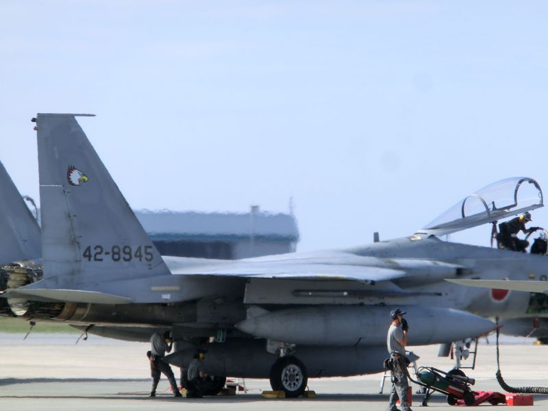 沖縄基地めぐり 爆音と共に戦闘機が目の前に！！那覇基地見学と米軍