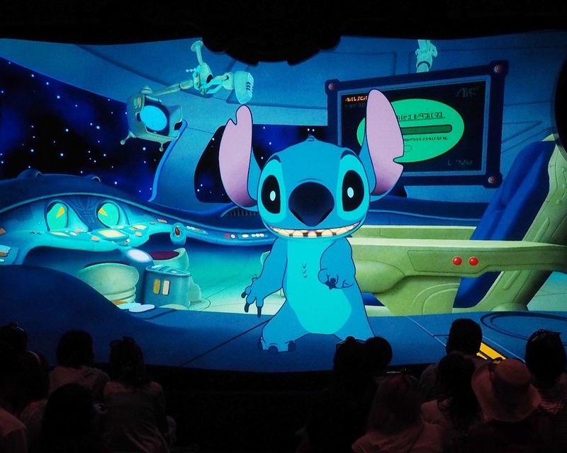 東京ディズニーランドで大爆笑 スティッチ エンカウンターで見逃せない5のポイント 千葉県 Lineトラベルjp 旅行ガイド