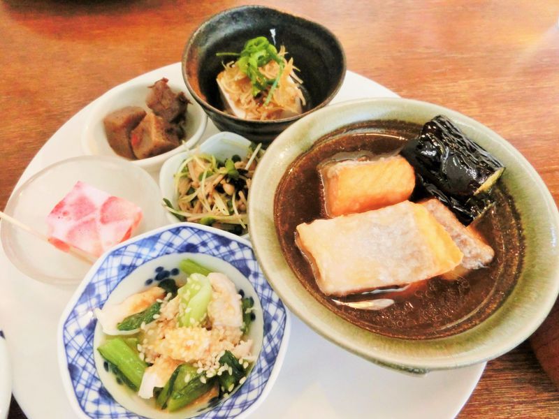 ならまちの古民家カフェ カナカナごはん は並んでも食べたい 奈良県 Lineトラベルjp 旅行ガイド