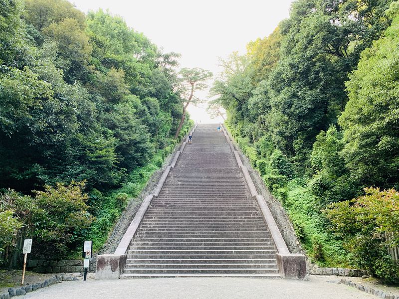 静かな京都を歩きたい。心が洗われる穴場的名所「伏見桃山陵」 | 京都府 | トラベルjp 旅行ガイド