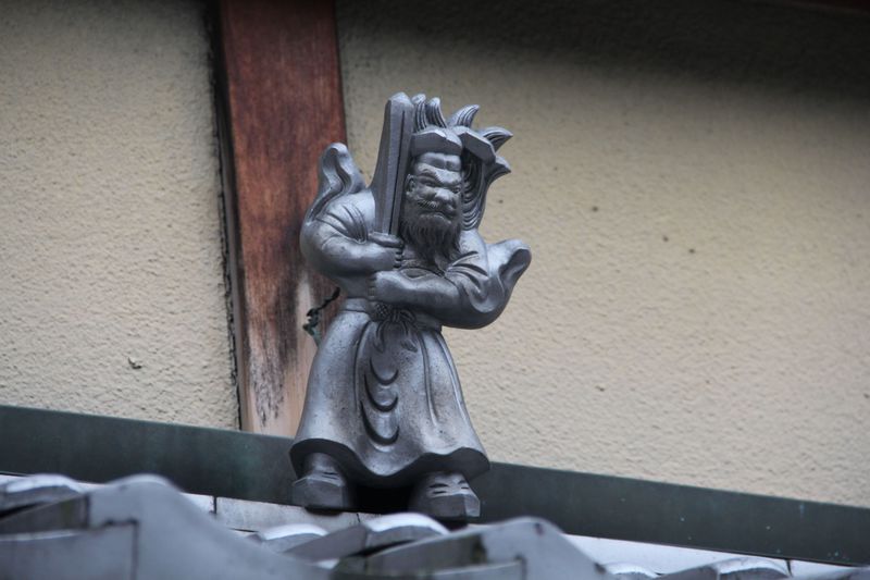 京町屋の小さな守り神 鍾馗さん を探して 京都の街並み散策を楽しもう 京都府 Lineトラベルjp 旅行ガイド