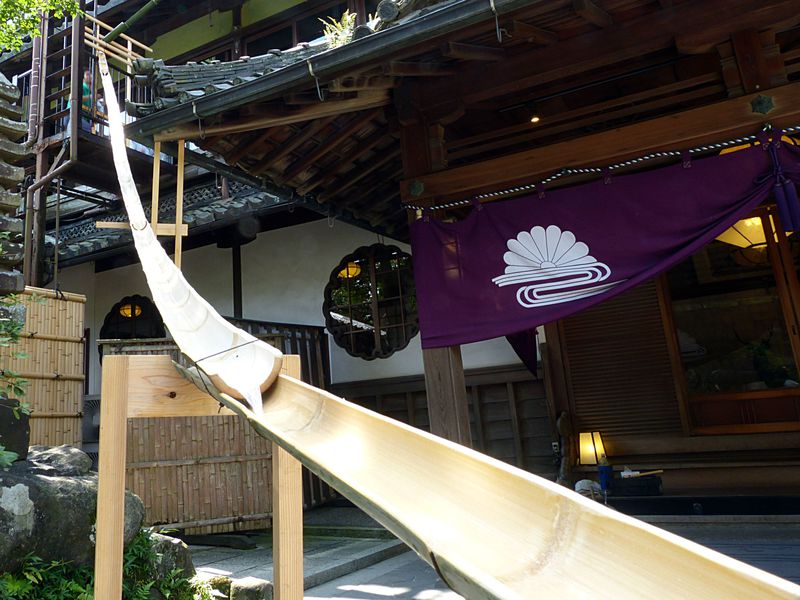 奈良の老舗料亭3階から流し素麺 菊水楼の夏限定イベント 奈良県 Lineトラベルjp 旅行ガイド