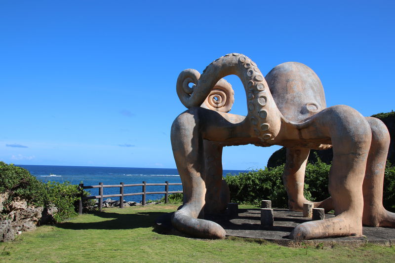 沖縄・来間島「タコ公園」の謎のオブジェと秘密のビーチ | 沖縄県