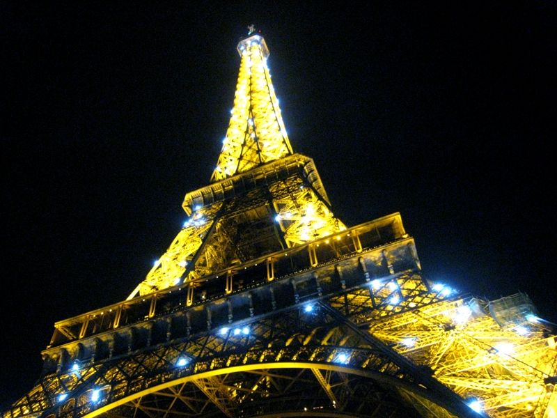 世界一美しい鉄塔 パリの世界遺産 エッフェル塔 は 花の都のランドマークタワー フランス Lineトラベルjp 旅行ガイド