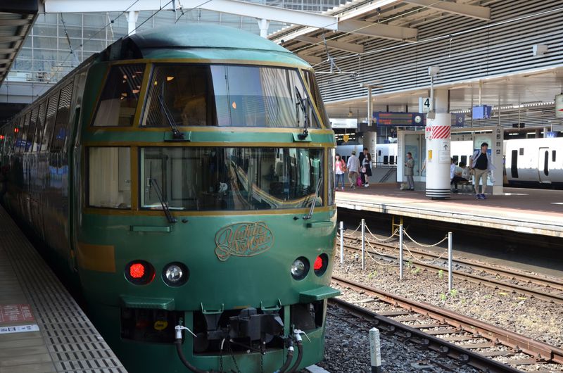 日本最大級の品揃え TRAIN JOURNEY 九州を旅する列車たち あそぼーい ゆふいんの森