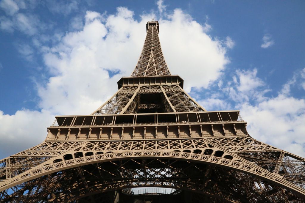 パリ エッフェル塔の攻略法 並ばないためには フランス Lineトラベルjp 旅行ガイド