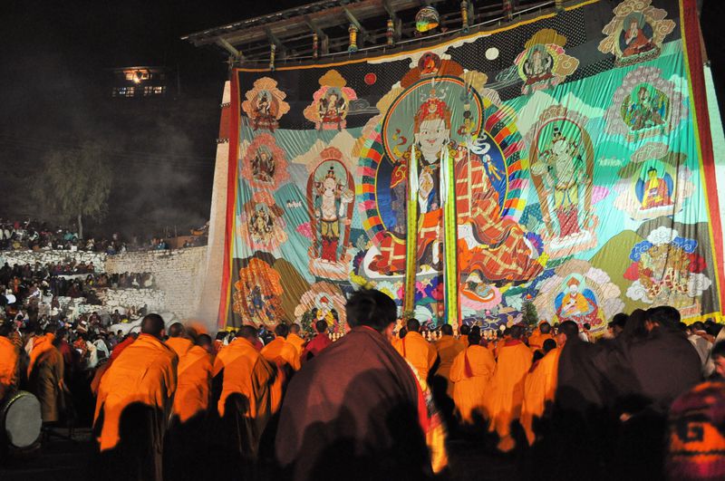 巨大な仏画のご開帳も ブータン最大の祭り パロ ツェチュ に参加しよう ブータン Lineトラベルjp 旅行ガイド