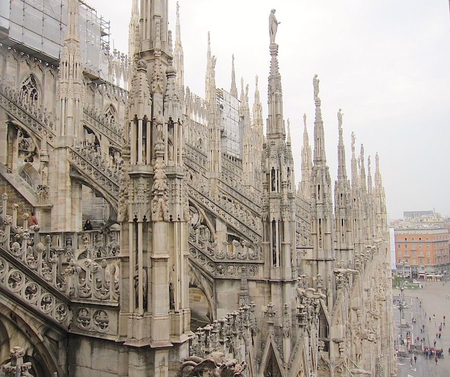 超圧巻 世界最大級のゴシック建築 ミラノのドゥオーモ イタリア Lineトラベルjp 旅行ガイド