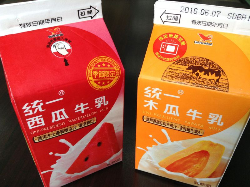 台湾コンビニ紙パックの飲み物おすすめ5選 スイカミルクから杏仁茶まで 台湾 Lineトラベルjp 旅行ガイド