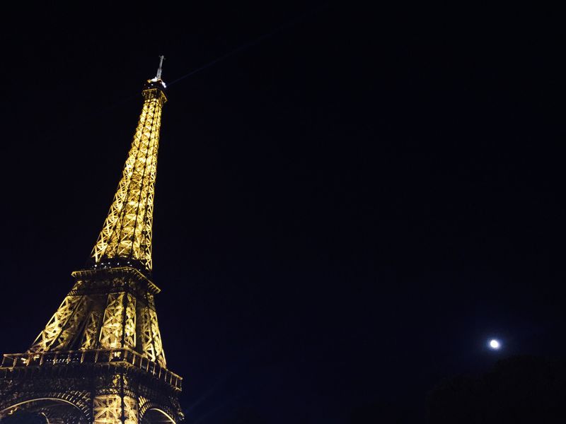 街に恋する セーヌ川ナイトクルーズでパリの夜景を独り占め フランス Lineトラベルjp 旅行ガイド