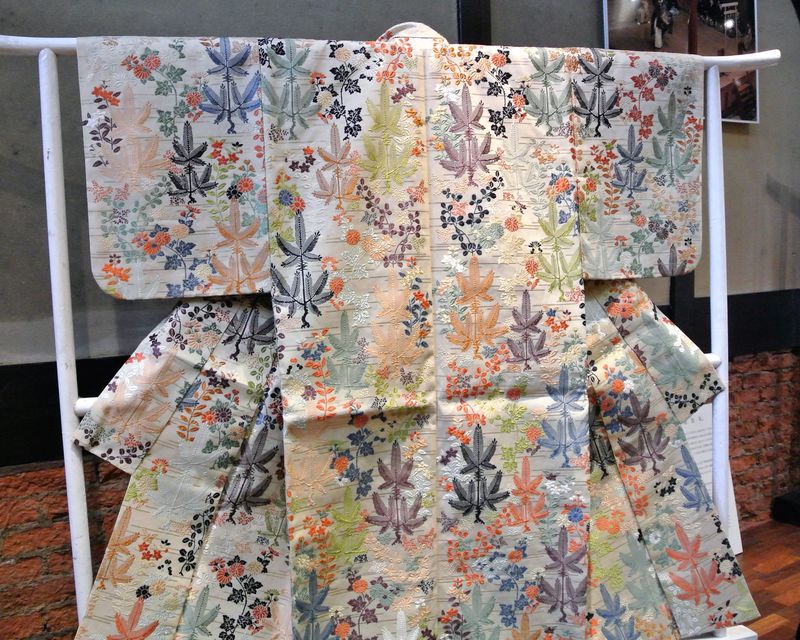 西陣織の超絶スゴ技をその目で確かめよ！京都「織成館」 | 京都府