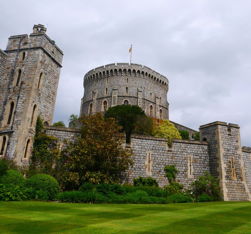 エリザベス女王が住んでいるイギリス ウィンザー城 に行ってみよう イギリス Lineトラベルjp 旅行ガイド