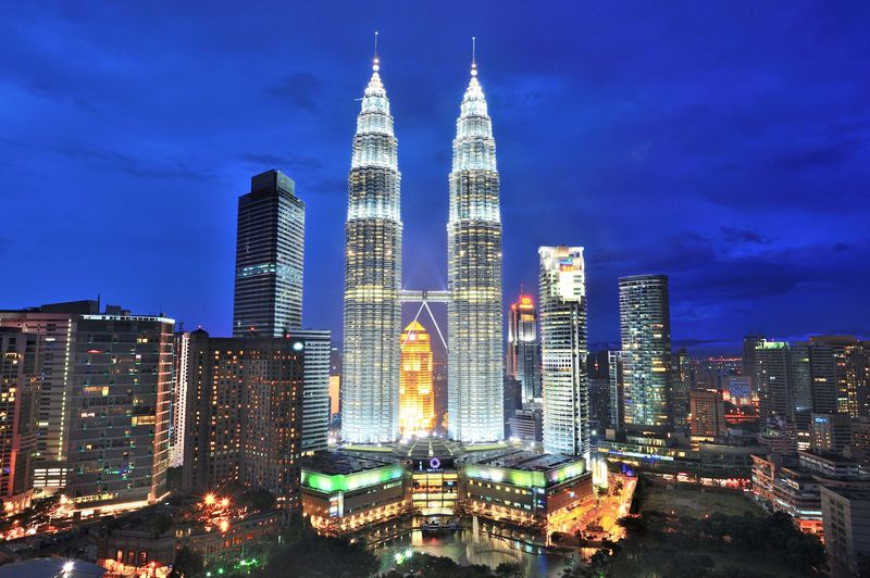 トレーダーズホテル クアラルンプール でペトロナスツインタワーの夜景を満喫 マレーシア Lineトラベルjp 旅行ガイド