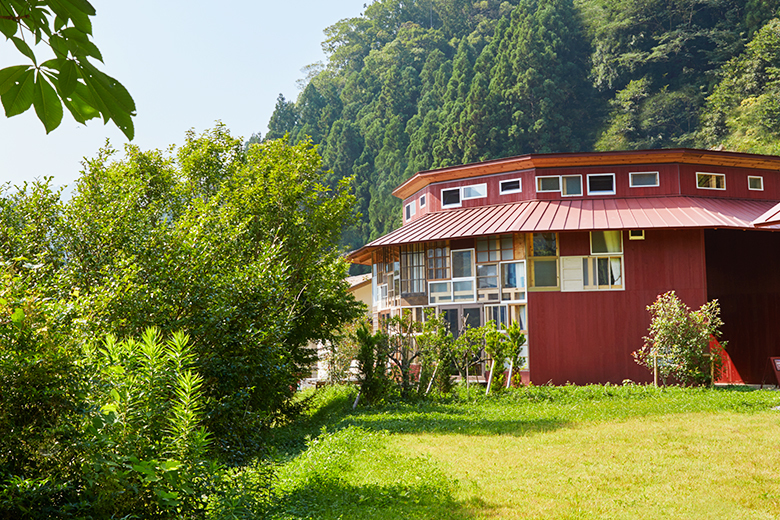 フィガロジャポンがいまだからこそ提案したい旅特集 ニッポンの小さな旅へ Lineトラベルjp 旅行ガイド