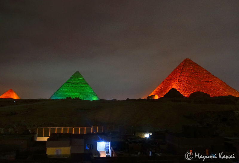 宿からお得に無料鑑賞も エジプトピラミッド 音と光のショー エジプト Lineトラベルjp 旅行ガイド