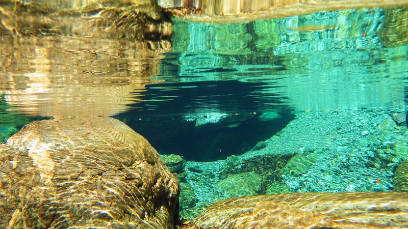 仁淀ブルーはガチで青い 高知県 仁淀川 は美しすぎる清流 Lineトラベルjp 旅行ガイド