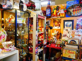 �|�[�g�����h�̐S�x��A���e�B�[�N�V���b�v�u�X�^�[�Y�E�A���e�B�[�N�E���[���v�̋L���T���l�C��