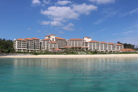 ��̊y���I����u�U�E�u�Z�i�e���X�v�ŋɏ�̃��]�[�g���C�t���̋L���T���l�C��