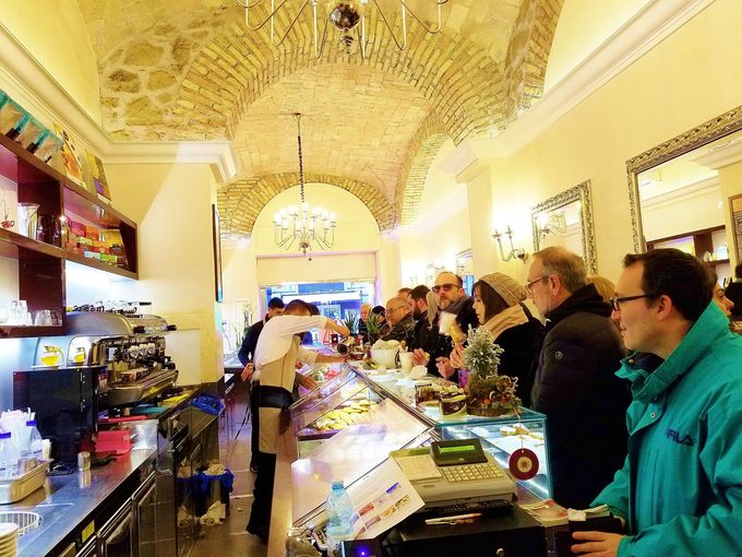 ���[�S���́A���[�}�����p���u�}���g�b�c�H�v�̗L���X