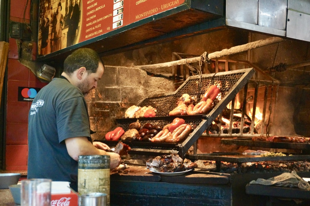 牛肉消費大国のウルグアイ 首都モンテビデオで市場巡り ウルグアイ Lineトラベルjp 旅行ガイド