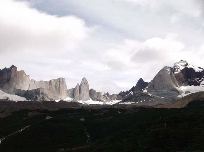 チリ・パイネ国立公園の通称「Wトレッキングコース」内から３景