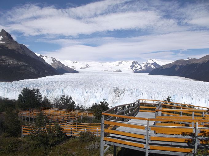 １．世界遺産のロス・グラシアレス国立公園「ぺリトモレノ氷河」
