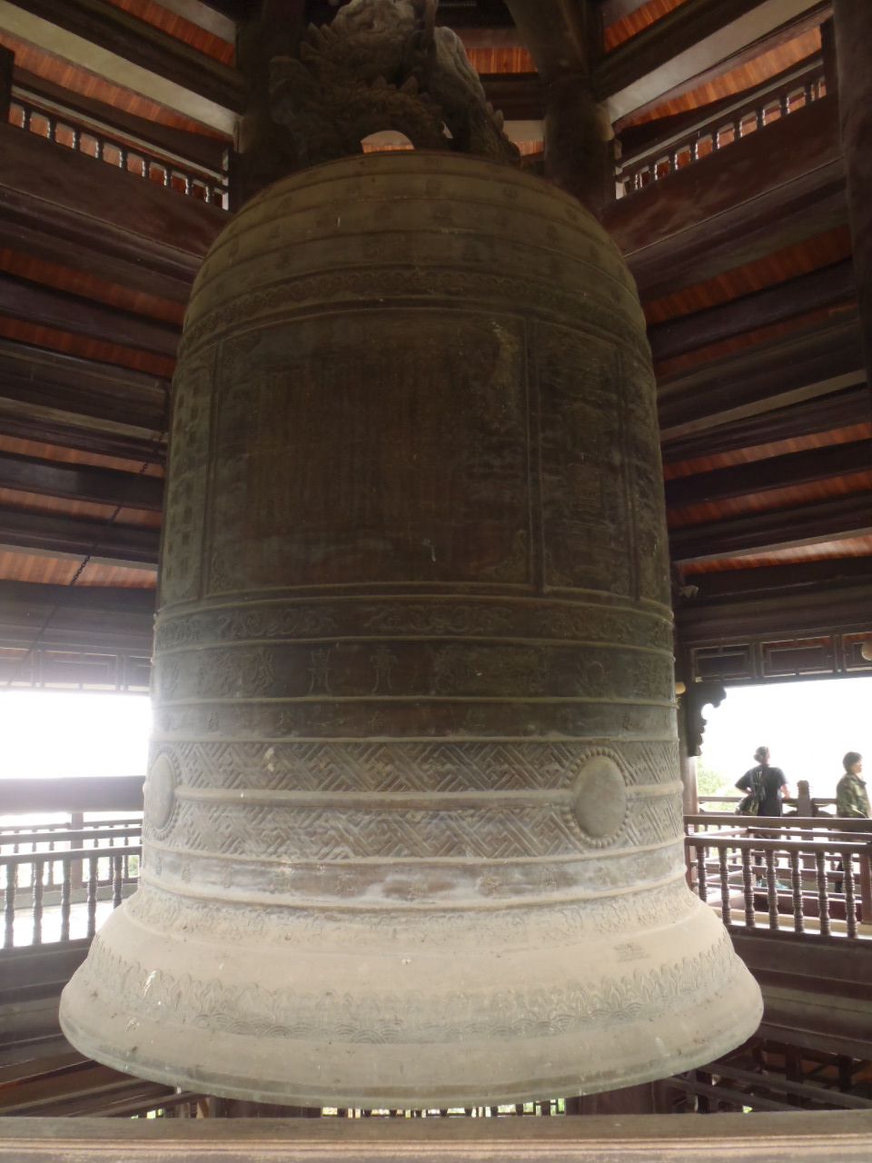 羅漢像500体！36トンの釣鐘！ベトナムの巨大寺院「バイディン寺」 | ベトナム | トラベルjp 旅行ガイド