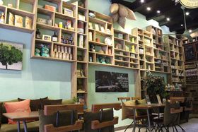 �z�C�A���̌Ö��ƃJ�t�F�uCOCOBOX�v�̓I�[�K�j�b�N�����_�I�̋L���T���l�C��