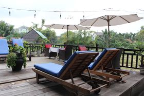 �z�C�A���̓c�����]�[�g�u�e�B�G���^���u�e�B�b�N�z�e���v�ɂ������؍݂̋L���T���l�C��