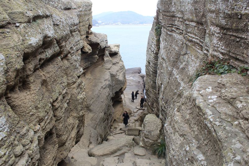 済州島「ヨンモリ海岸」は龍伝説が残る奇岩怪石のジオパーク！