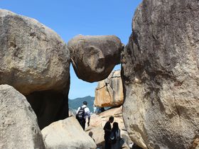 絶妙なバランス岩！ベトナム・ニャチャンのホンチョン岬で奇石散策