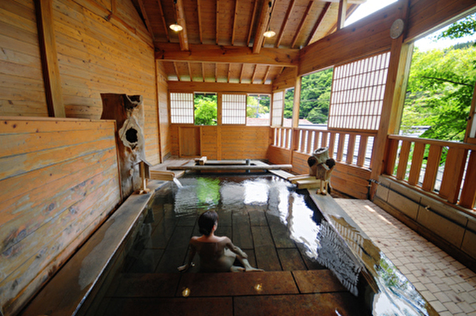 黒川温泉入湯手形の仕掛人「ふもと旅館」の9種貸切風呂が凄い！
