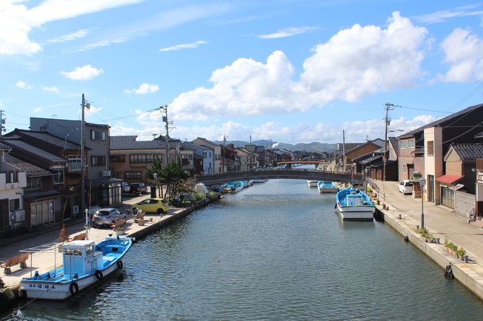 日本のベニス 富山県射水市 新湊内川 の港町に架かる橋巡り 富山県 Lineトラベルjp 旅行ガイド