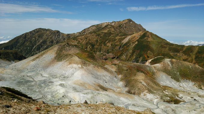 ���Ɂu�n���J�v�A���Ɂu������v�̐�i���I