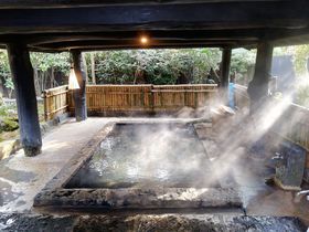 熊本・内牧温泉「親和苑」では露天風呂付離れ「杜の隠れ家」がお勧め
