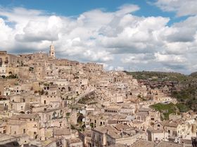 2019�N�̉��B������s�I�u�}�e�[���v��C�^���A�̓��A�Z���̋L���T���l�C��