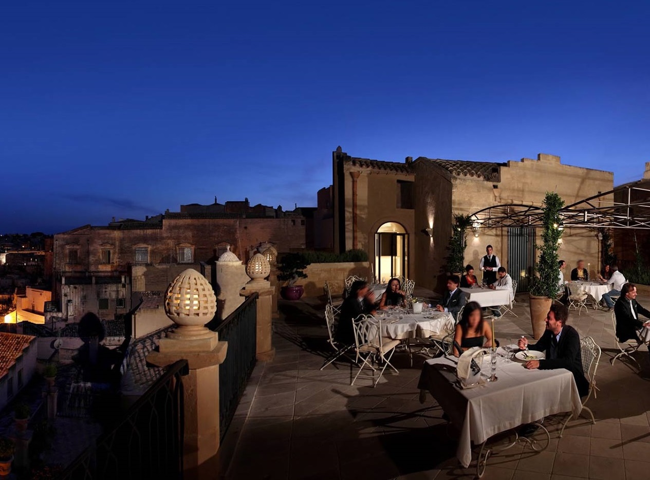 ���}���`�b�N�Ȗ�i�����\����f�B�i�[