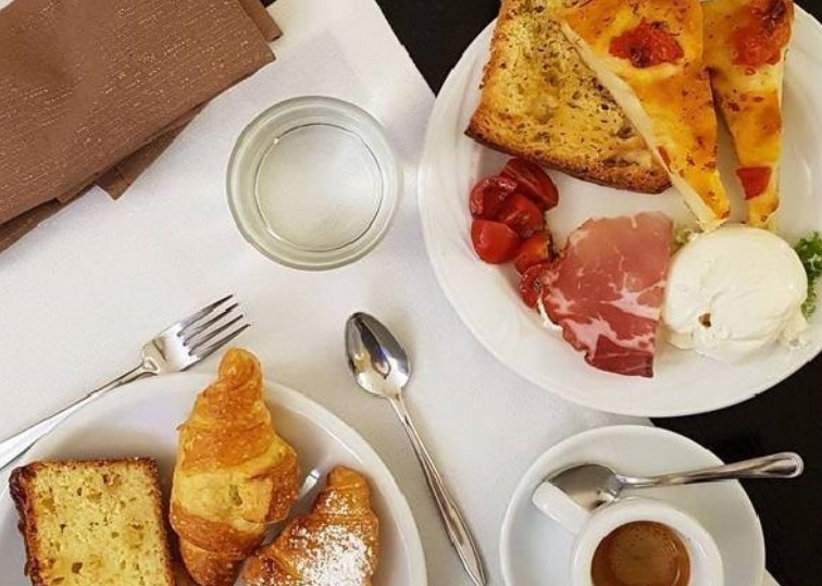 ��i�Ƃ����������H