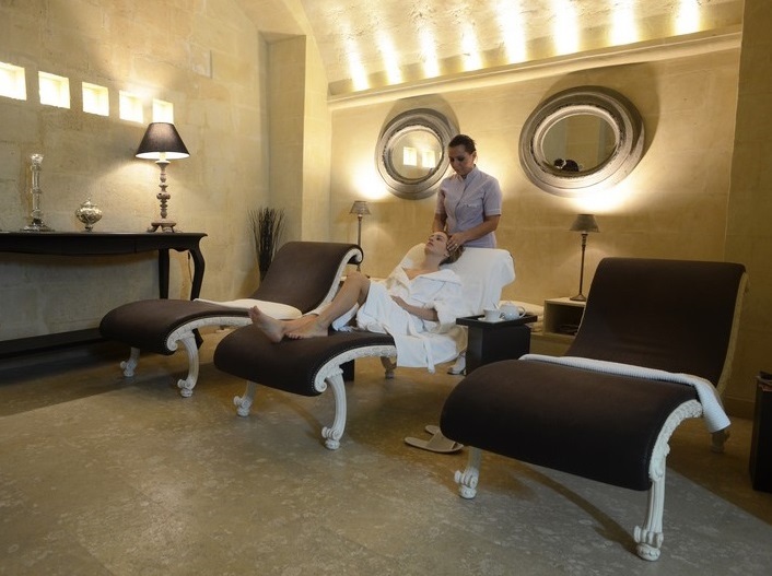 �A�y���e�[�B���H��X�p�����͓I