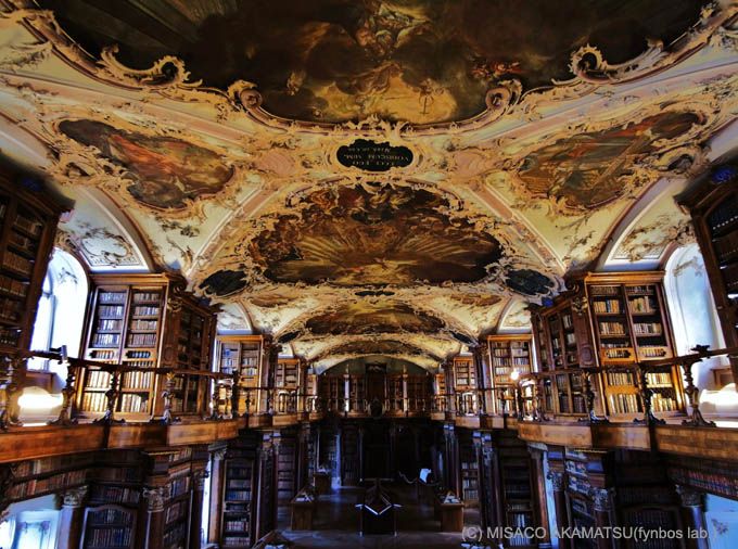 スイスの世界遺産 ザンクト ガレン修道院 の附属図書館はバロック建築の真髄 スイス Lineトラベルjp 旅行ガイド