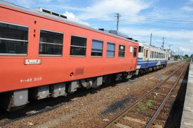 XHc̓{C𑖂lČܔ\ɏāA[J̗yށI̋LTlC