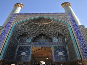 イランの古都イスファハン、絢爛たるペルシャの世界に浸る！