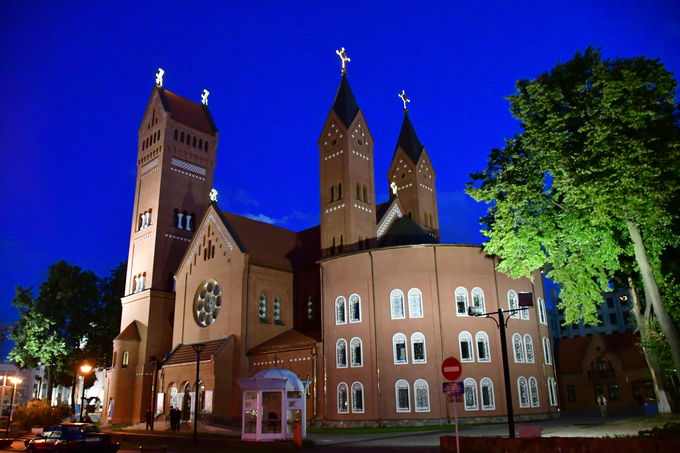 聖シモン・聖エレナ教会