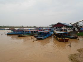 東南アジア最大の湖 百万人が暮らすカンボジア・トンレサップ湖