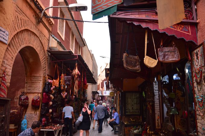 �����G�݂��W�܂���H��̎s��i���s�X�j