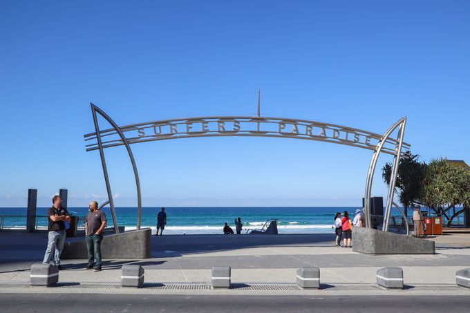 �uBUNK Surfers Paradise�v�͊ό��̋��_�ɕ֗�