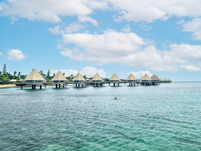 �j���[�J���h�j�A�̂������߃z�e��15�I ����̃��]�[�g�ցI