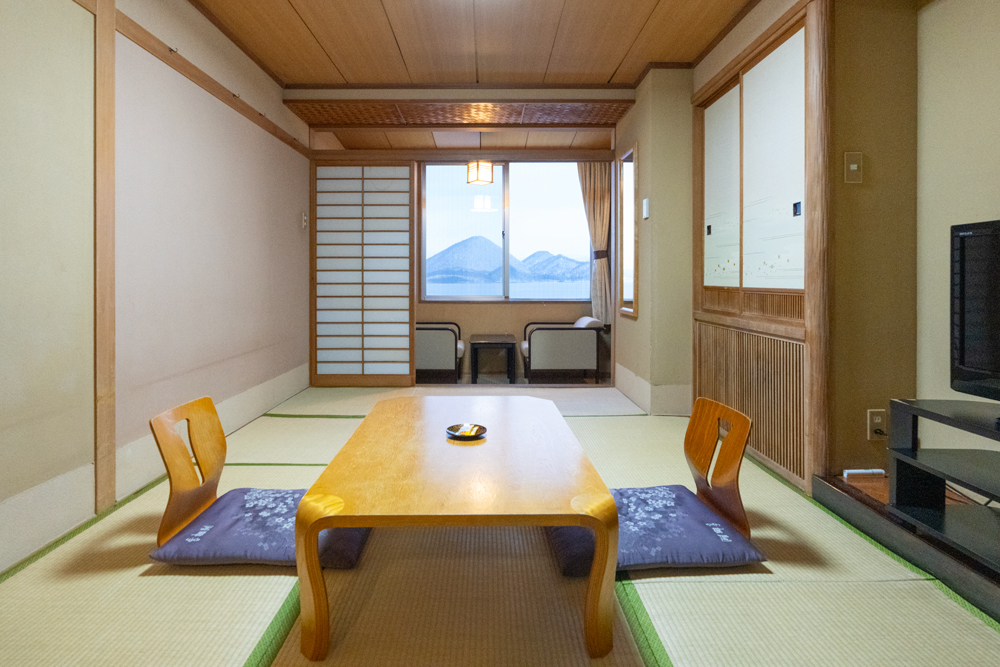 ���났�̋q���ƌΔȂŖ��키���₵����